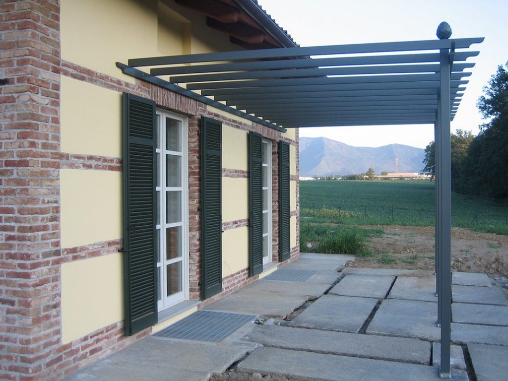 Hochwertige Pergola aus Metall in Wunschgröße und Farbe kaufen