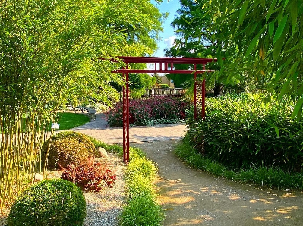TORII - Japanischer Torbogen von Classic Garden Elements im Asiengarten des Klreislehrgartens Steinfurt