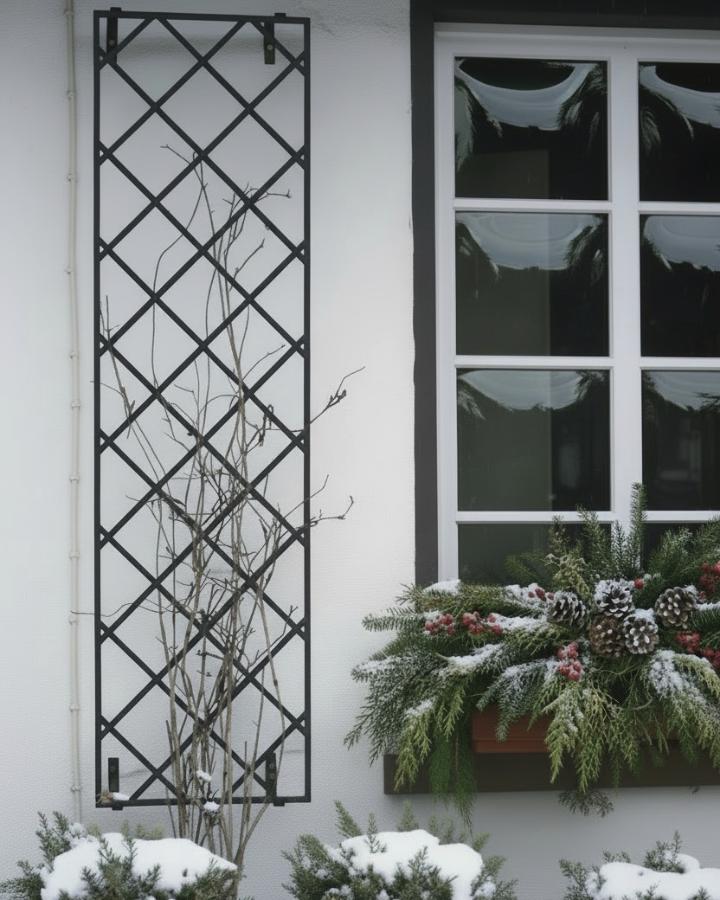 Klassisches Wandgitter mit Rautenmuster im Winter Klassisches Wandgitter mit Rautenmuster im Winter