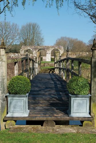 Kleiner Englischer Pflanzkübel