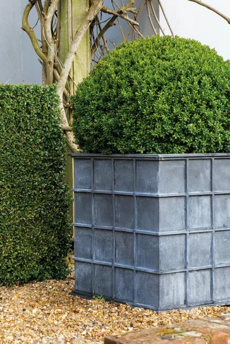 Kleiner eckiger Sienna Pflanzkübel