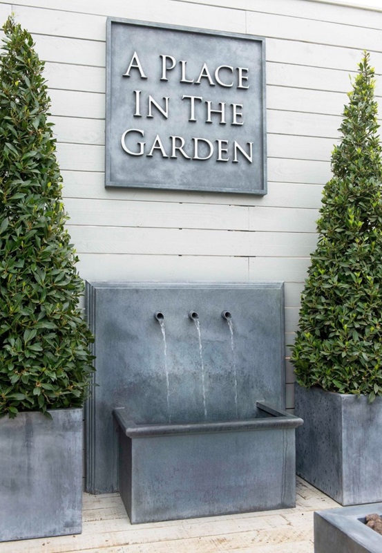 Trentiner Brunnen der Marke 'A Place In The Garden'