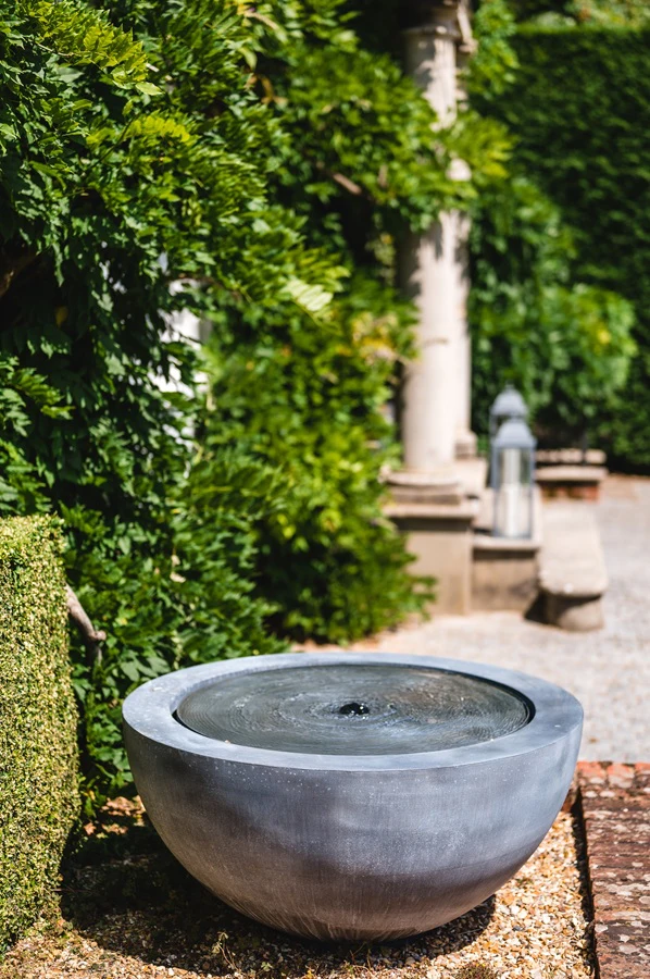 ここで「A Place in the Garden」のルナウォーターフィーチャー