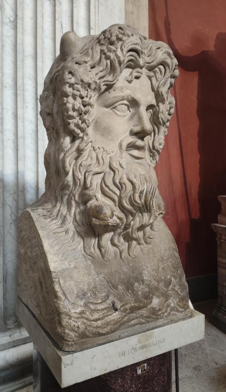 Tundmatu merejumala büst – külgprofiil kunstiliselt kumera habeme ja stiliseeritud veelainetega © Classic-Garden-Elements