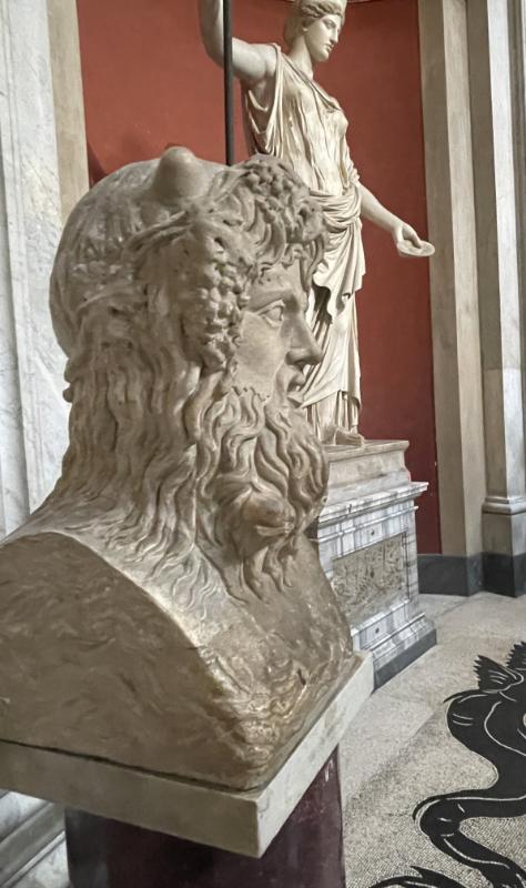 Tundmatu merejumala büst – erinevad vaated ilmekale näole ja müstilistele atribuutidele © Classic-Garden-Elements