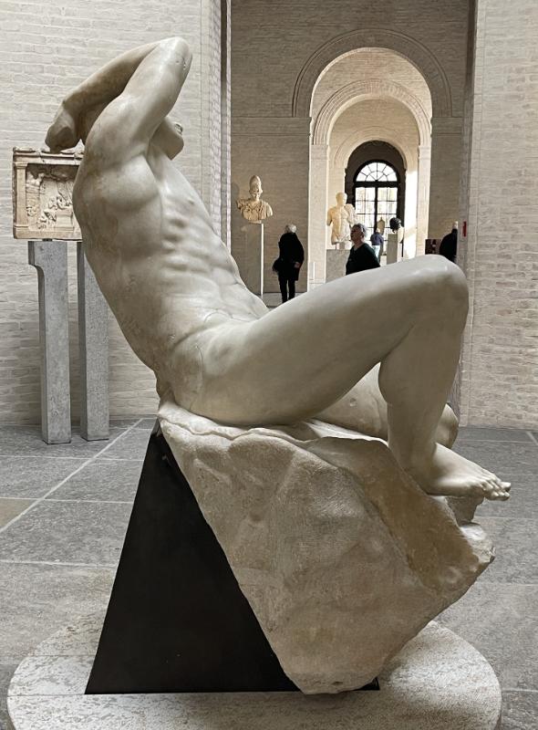 Barberini faun – skulptuuri külgvaated © Classic Garden Elements (1) Barberini faun – skulptuuri külgvaated © Classic Garden Elements (1)