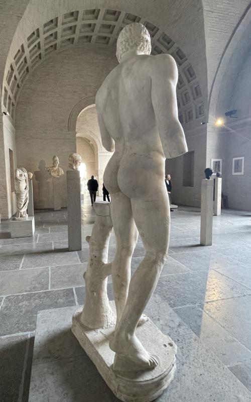 Müncheni kuningas – tagantvaade vaatega näituseruumile © Classic Garden Elements (2) Müncheni kuningas – tagantvaade vaatega näituseruumile © Classic Garden Elements (2)